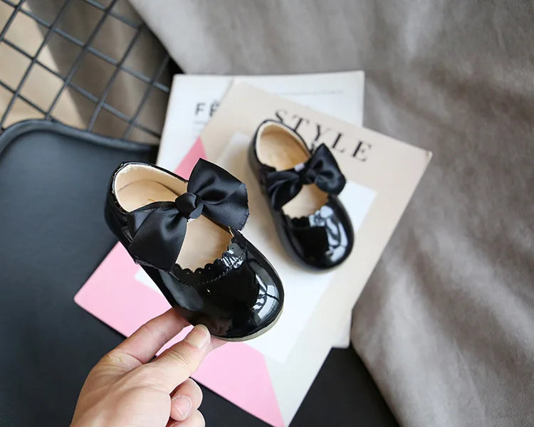 Enchanting Bow Princess Mary Janes for Baby Girls ATHLEXES