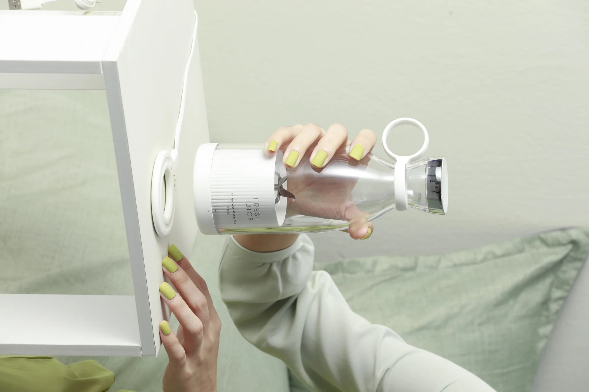 Zoeydam Mini Electric Juice Blender ATHLEXES