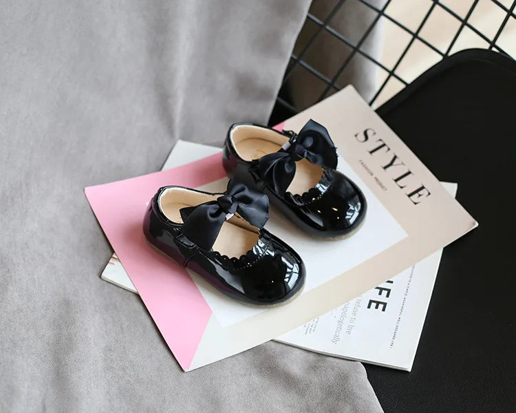 Enchanting Bow Princess Mary Janes for Baby Girls ATHLEXES
