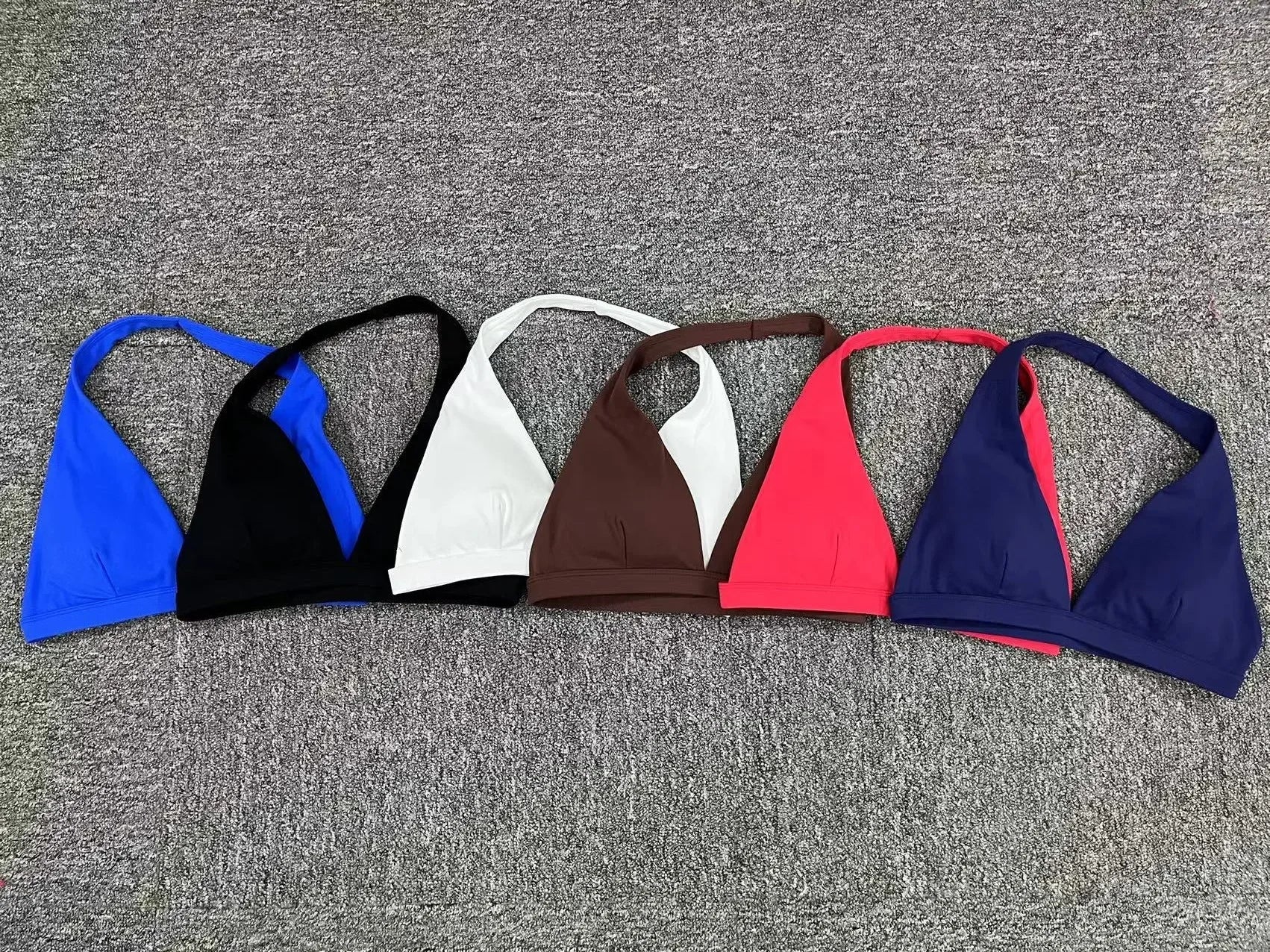VividFit Womenâ??s V-Neck Active Sports Bra ATHLEXES