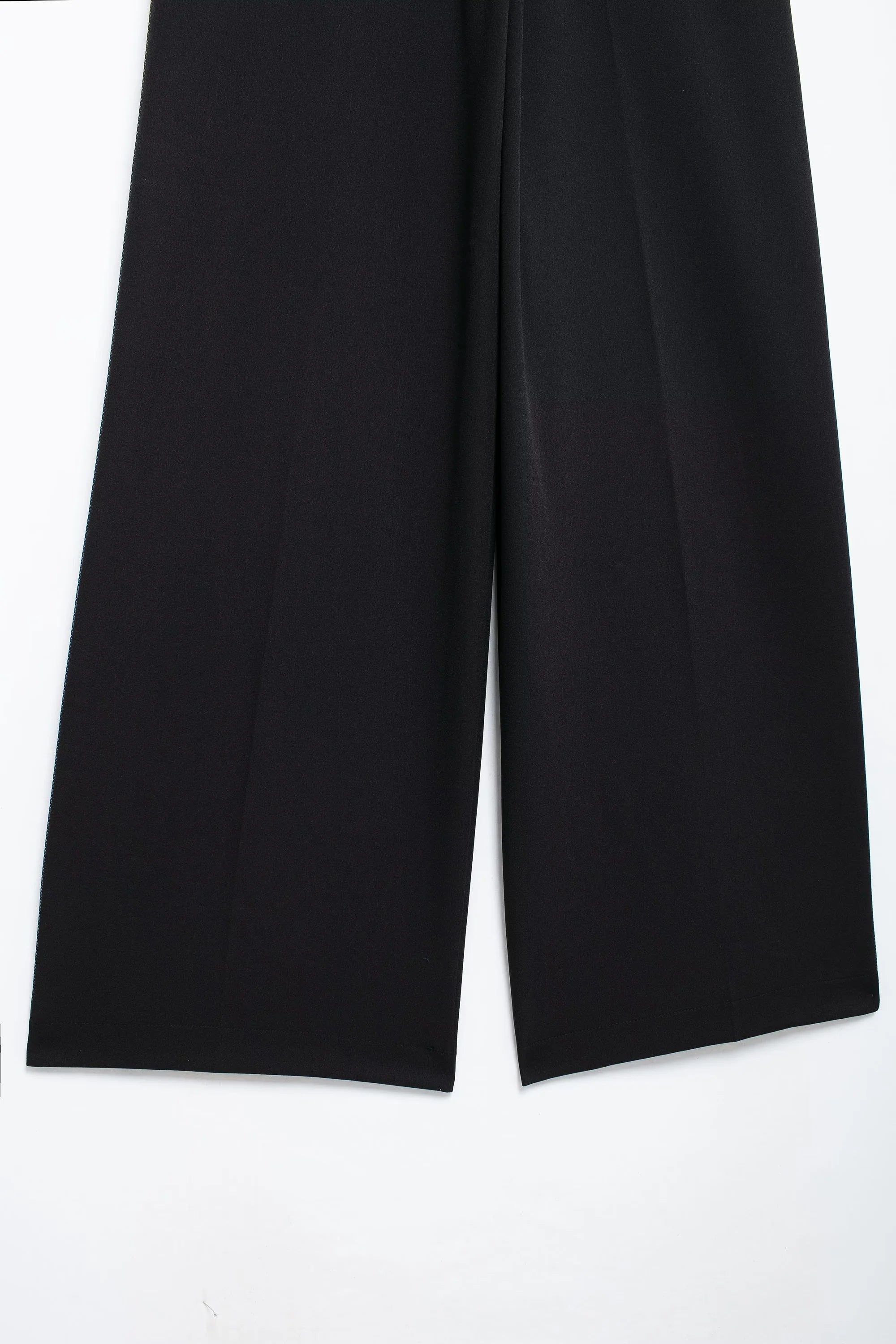 TRAFZA Luxe Stripe Jacket & Trousers Set for Women ATHLEXES