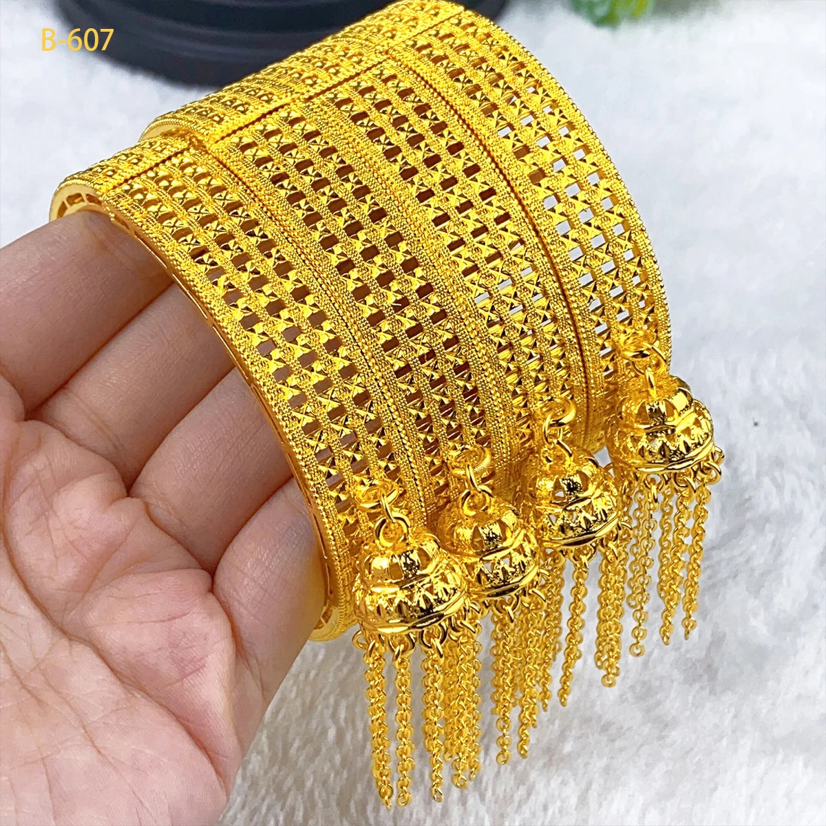 XUHUANG Dubai Gold Bangles with Tassel Pendant ATHLEXES