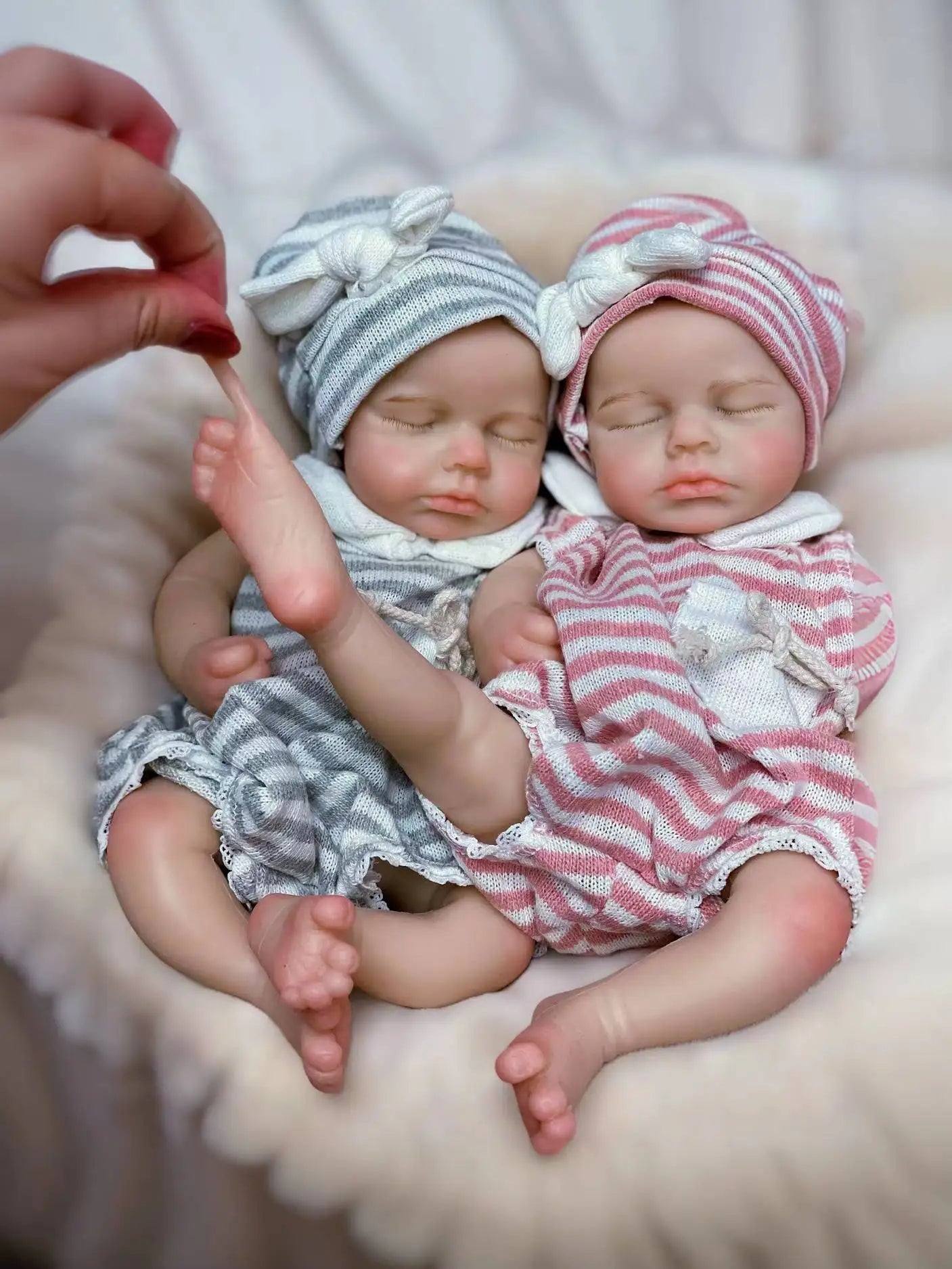 33cm LouLou Silicone Reborn Baby Doll with Bottle ATHLEXES