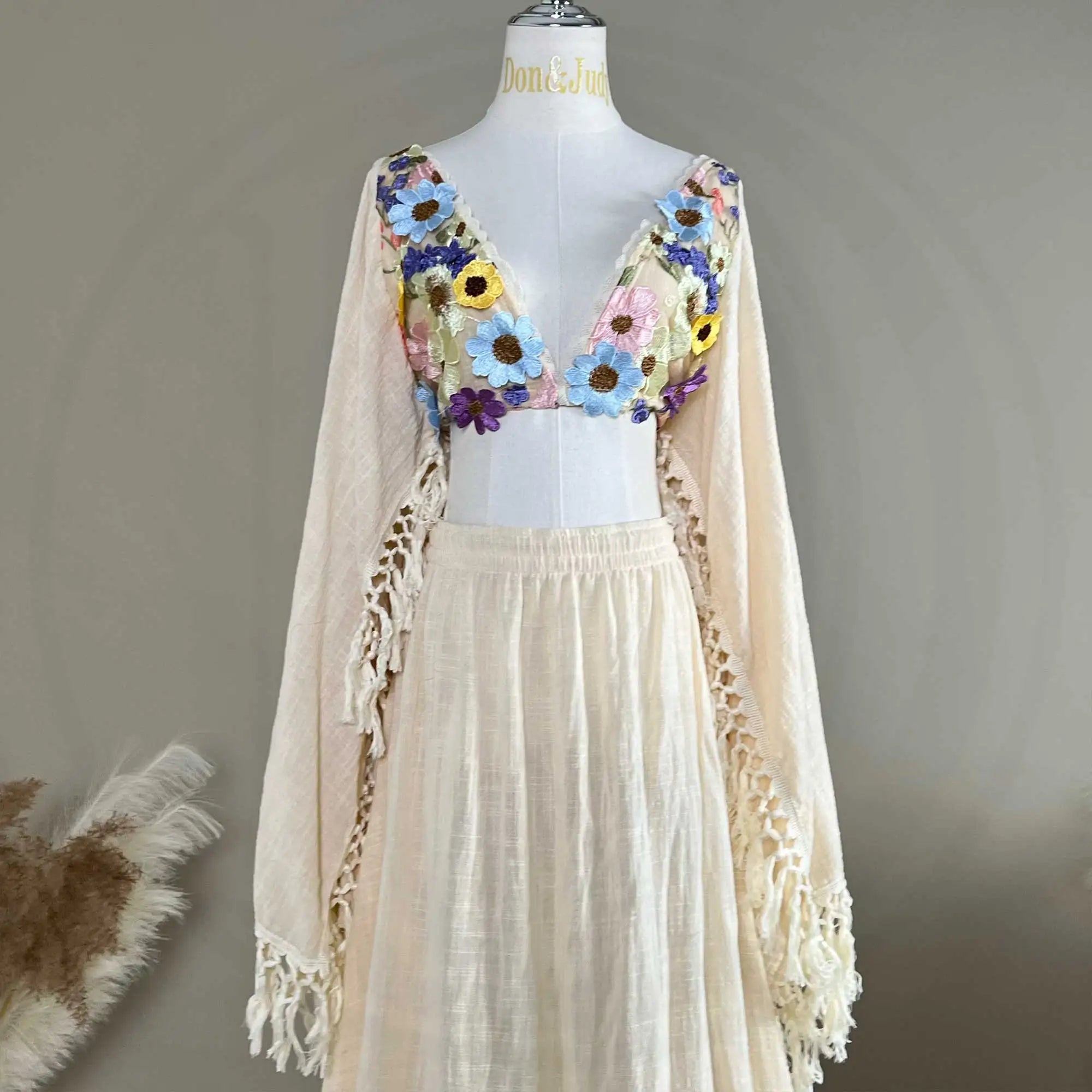 Beige Maternity Photo Dress Set with Applique ATHLEXES
