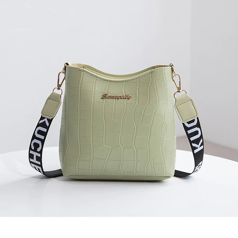 Crocodile Luxe Crossbody Handbag for Women ATHLEXES