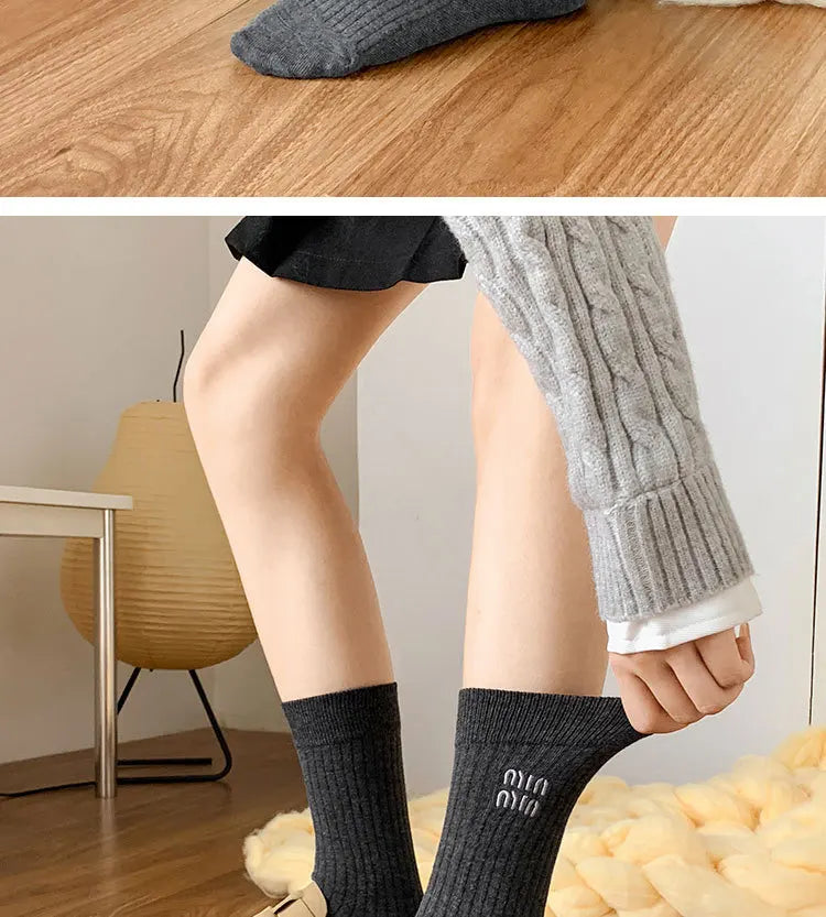 Retro Cotton Loose Socks for Stylish Students ATHLEXES