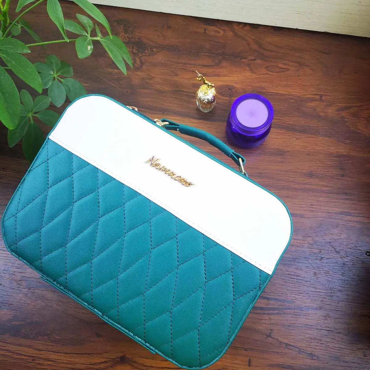 LumiCase LED Makeup Bag with Mirror ATHLEXES