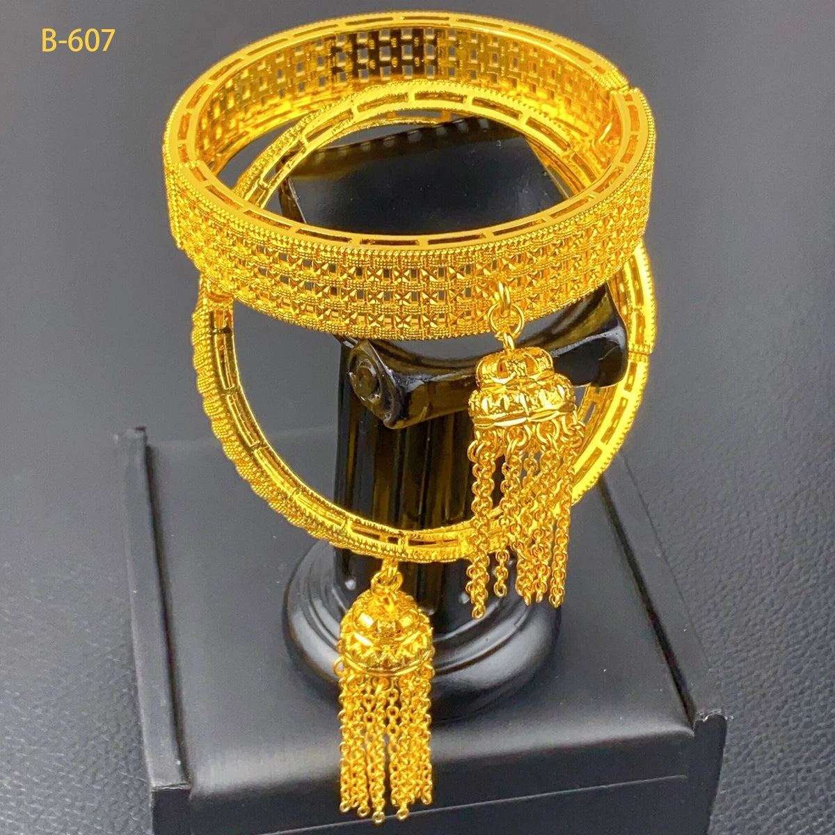XUHUANG Dubai Gold Bangles with Tassel Pendant ATHLEXES