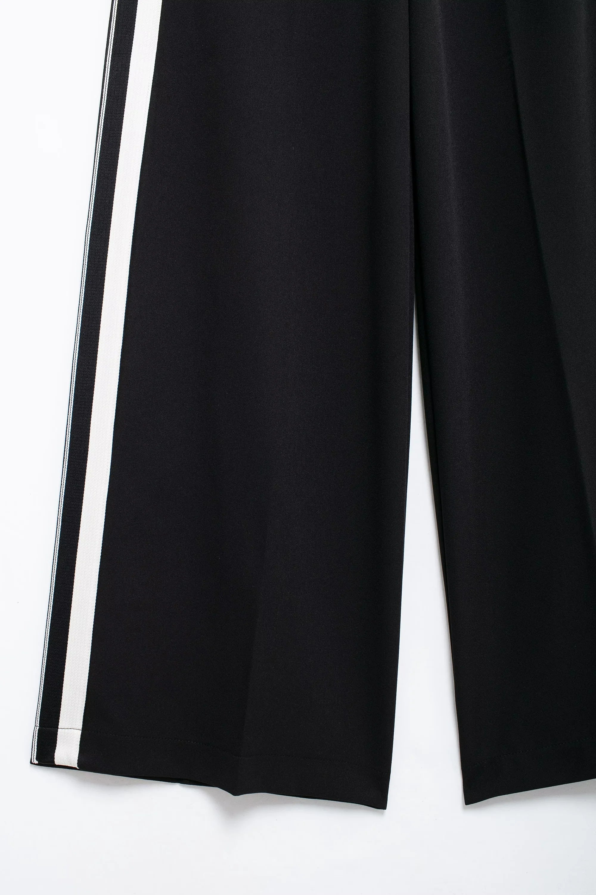TRAFZA Luxe Stripe Jacket & Trousers Set for Women ATHLEXES