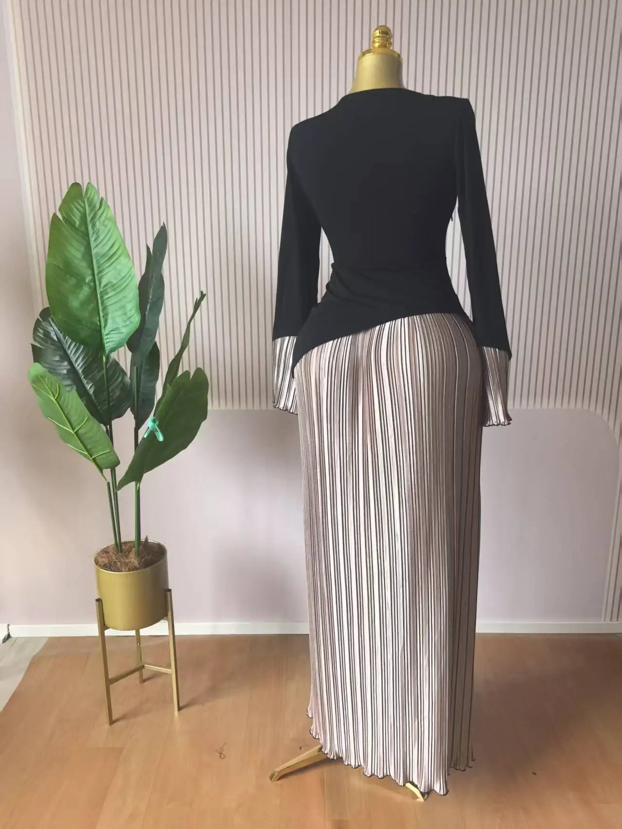 Chic Elegance Flare Maxi Dress for Women ATHLEXES