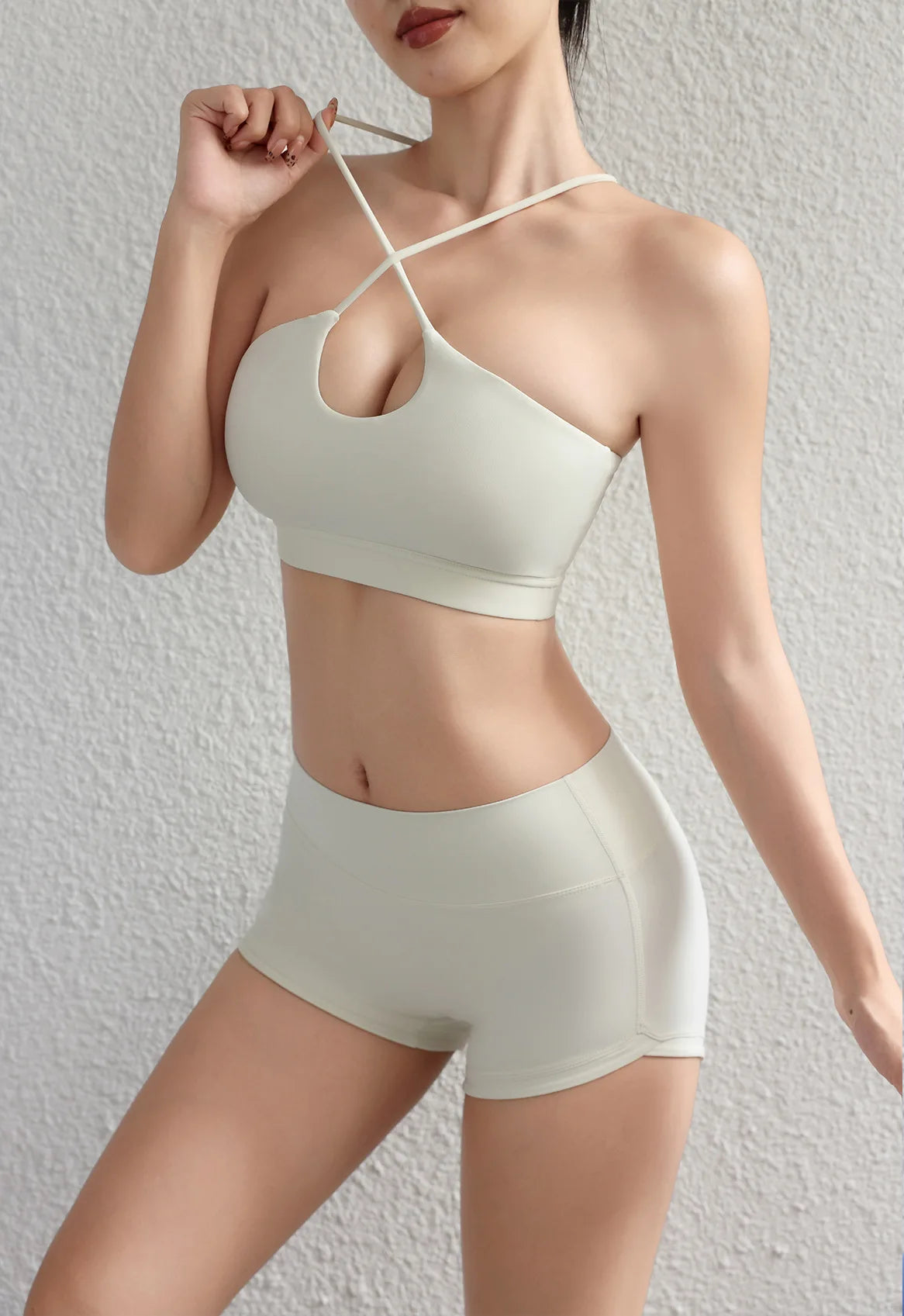 SculptFit Cross Back Yoga Sports Bra ATHLEXES