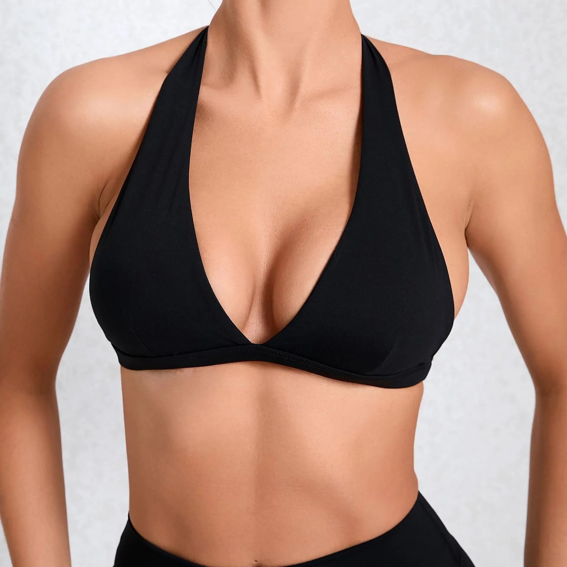 VividFit Womenâ??s V-Neck Active Sports Bra ATHLEXES