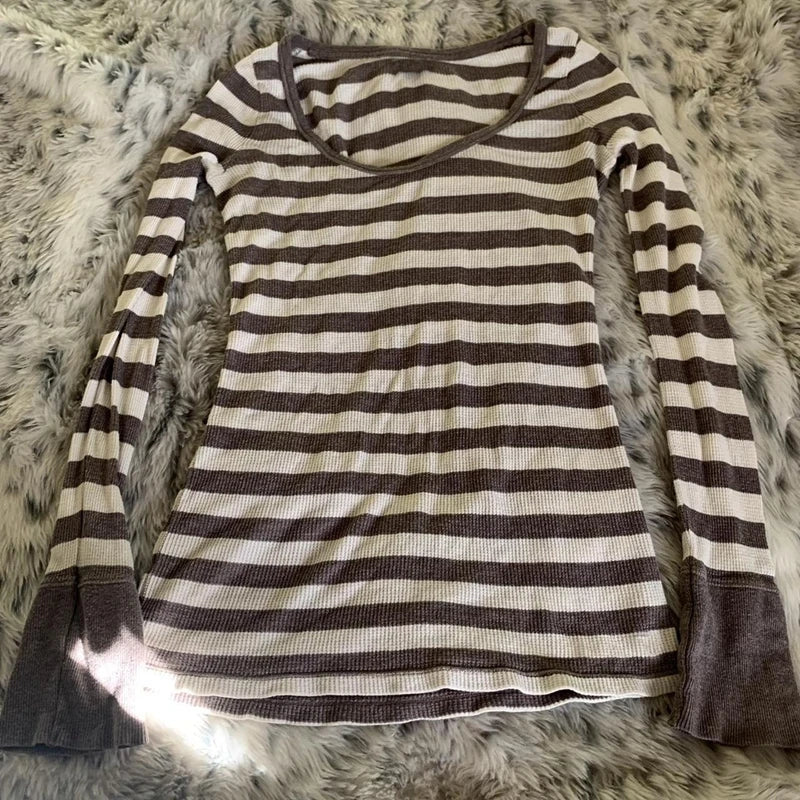 Emo Aesthetic Long Sleeve Grunge Tee for Autumn ATHLEXES
