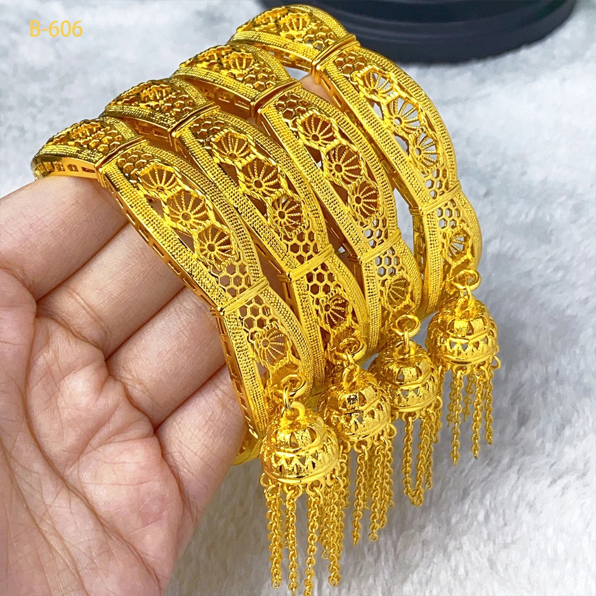 XUHUANG Dubai Gold Bangles with Tassel Pendant ATHLEXES