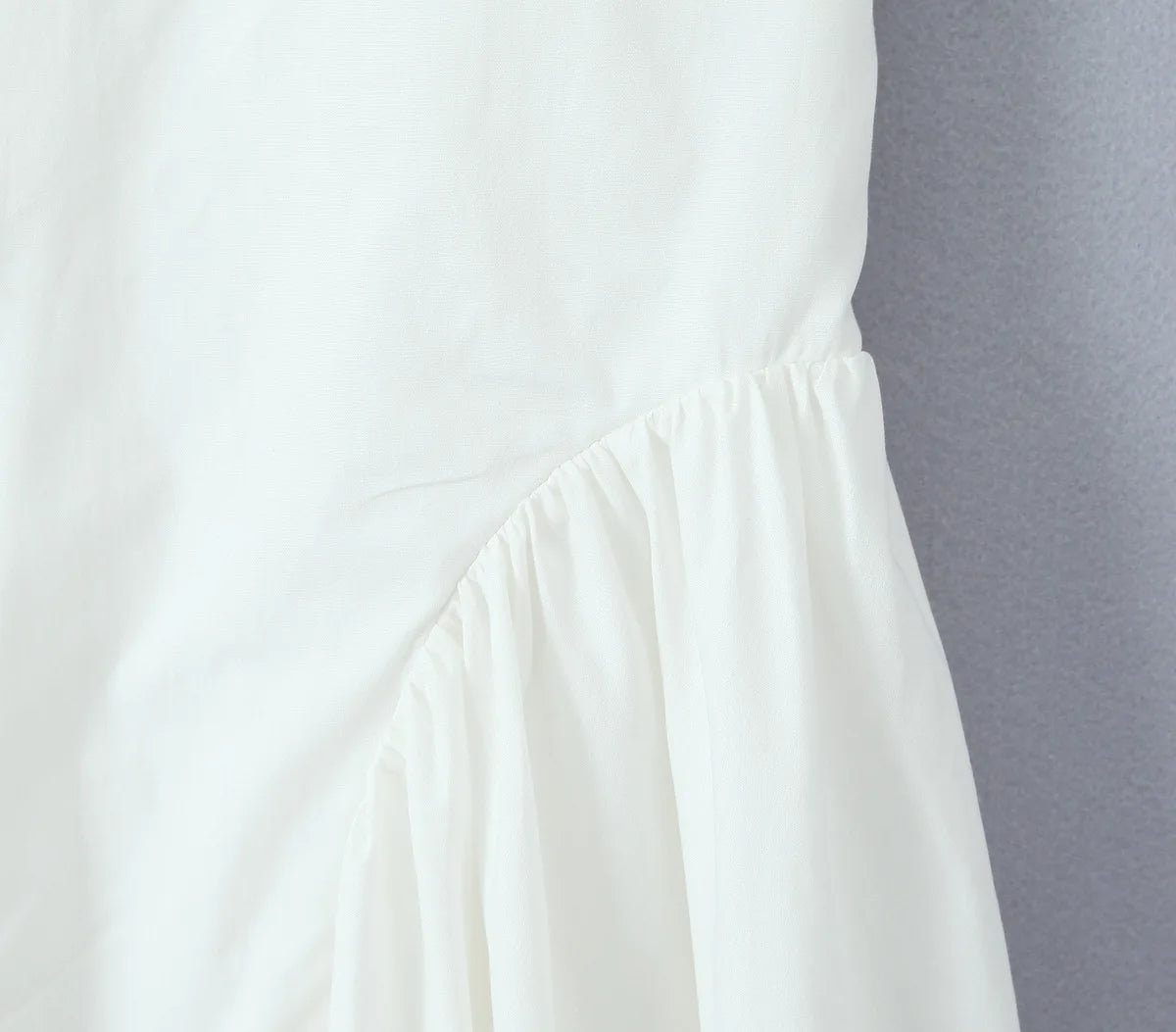 Chic White Backless Halter Dress for Summer Events ATHLEXES