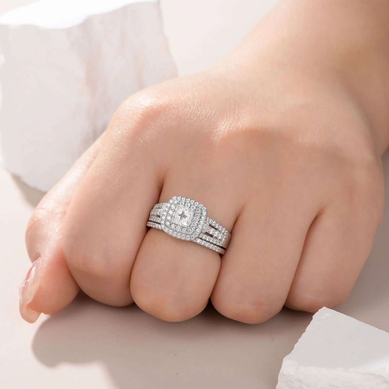 Newshe Elegant 925 Silver Halo Wedding Ring Set ATHLEXES