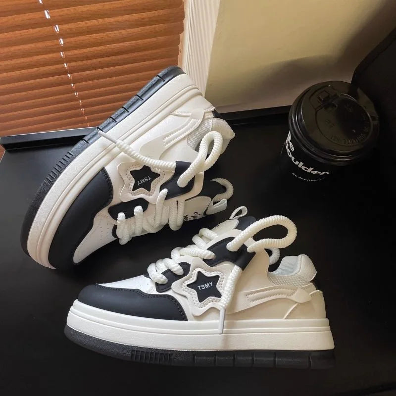 Star Design Lace Up Womenâ??s Platform Sports Sneakers ATHLEXES