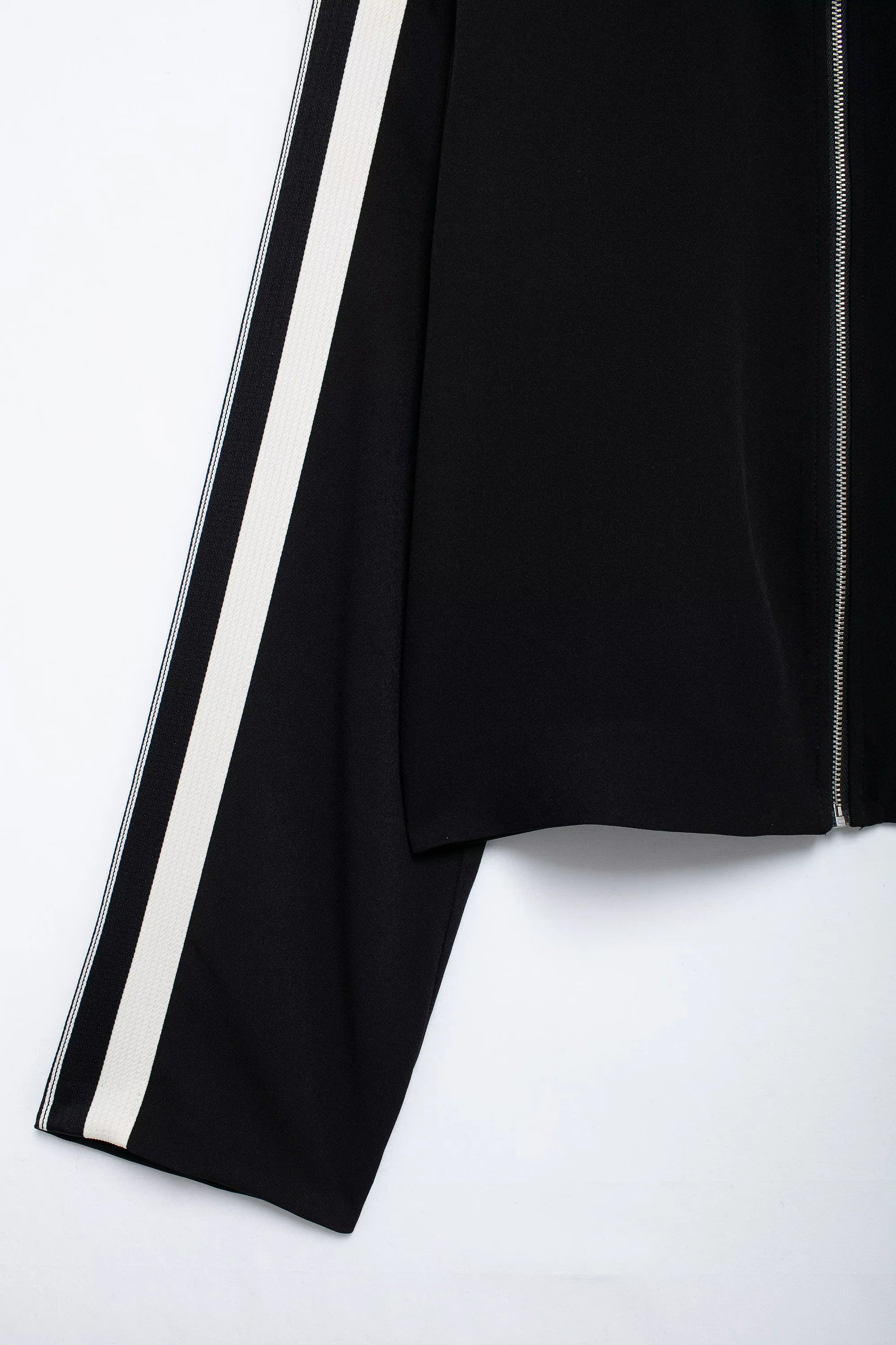 TRAFZA Luxe Stripe Jacket & Trousers Set for Women ATHLEXES
