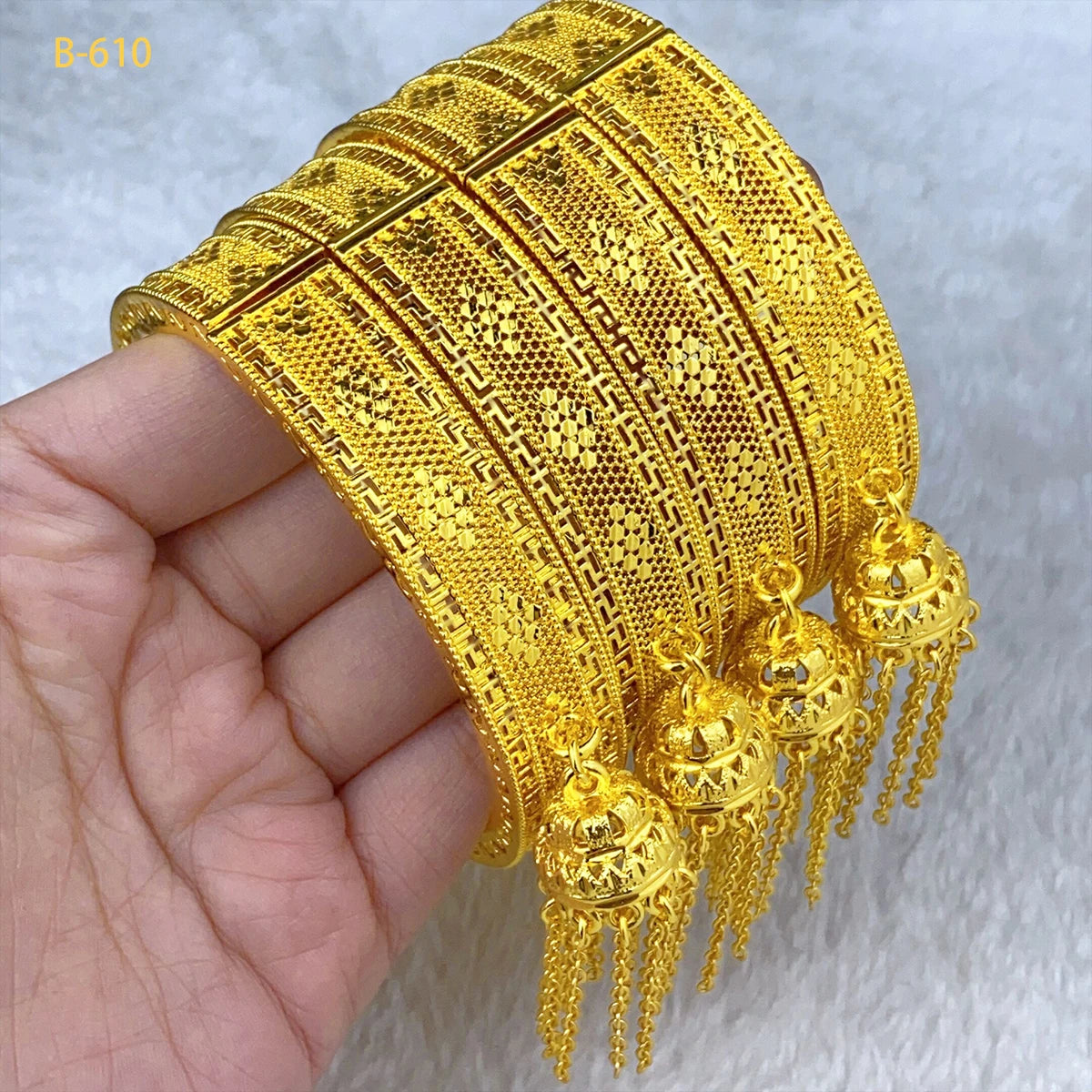 XUHUANG Dubai Gold Bangles with Tassel Pendant ATHLEXES