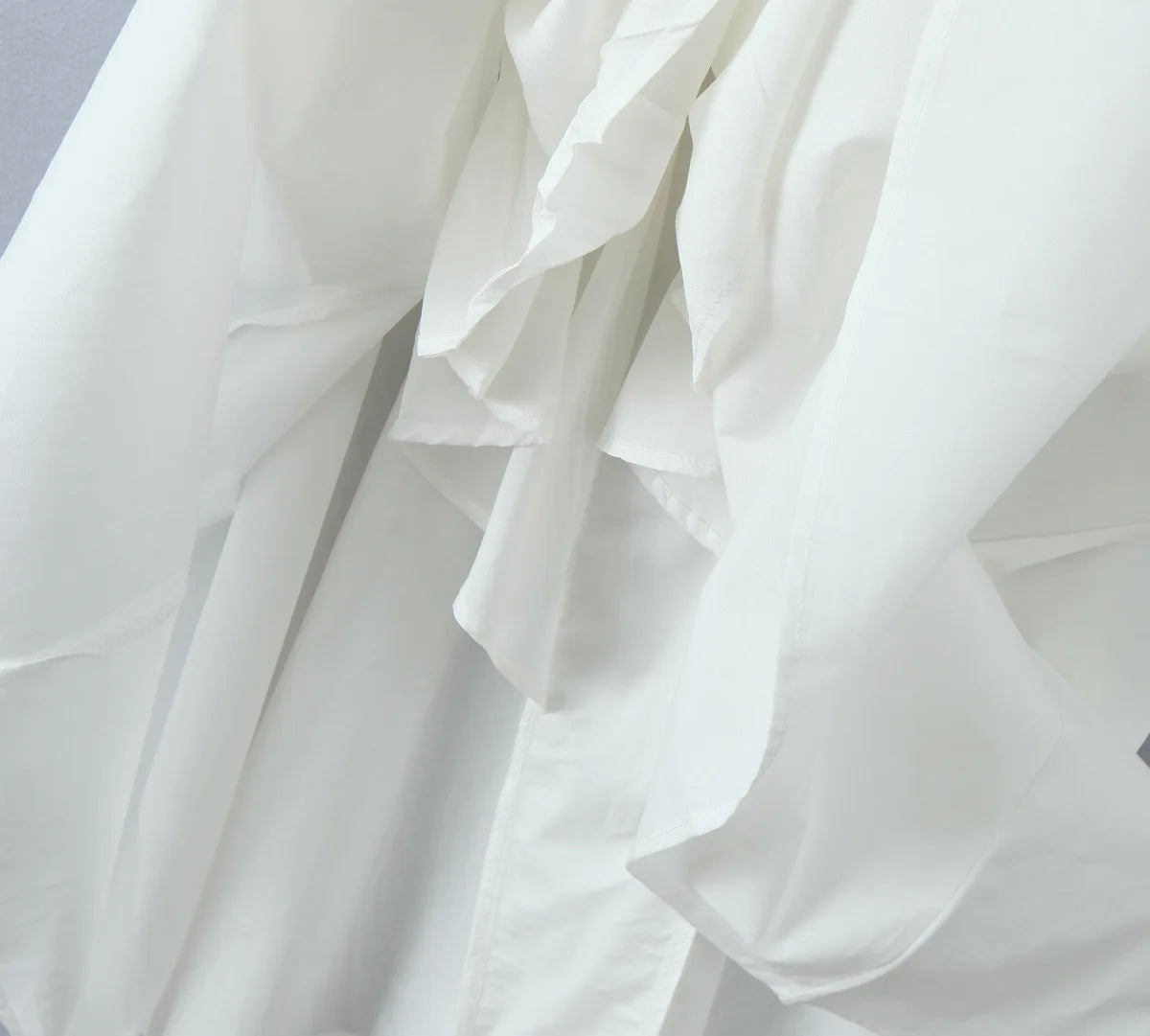 Chic White Backless Halter Dress for Summer Events ATHLEXES