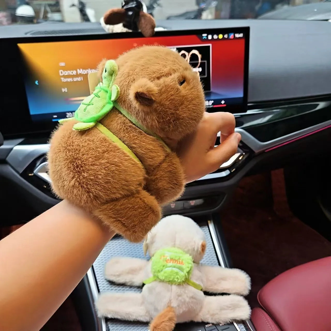Capybara Cuddle Plush Bracelet Toy ATHLEXES