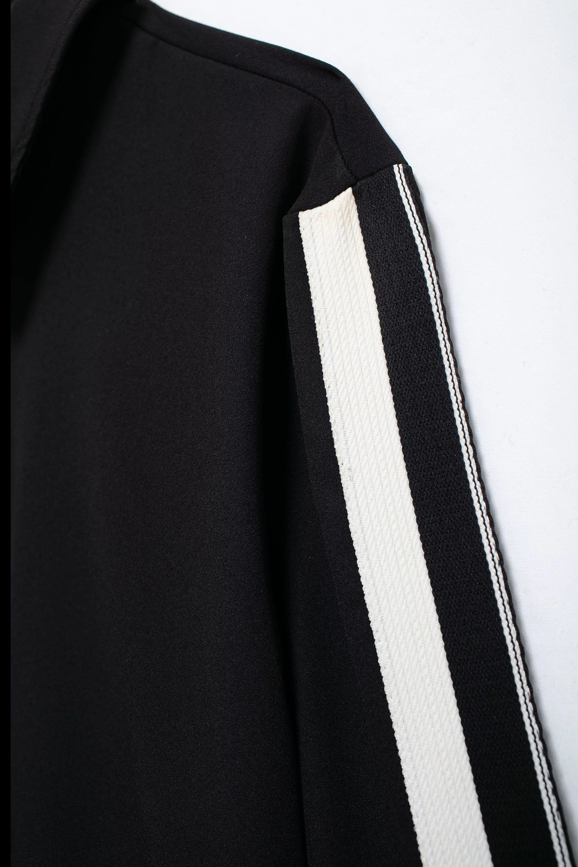 TRAFZA Luxe Stripe Jacket & Trousers Set for Women ATHLEXES