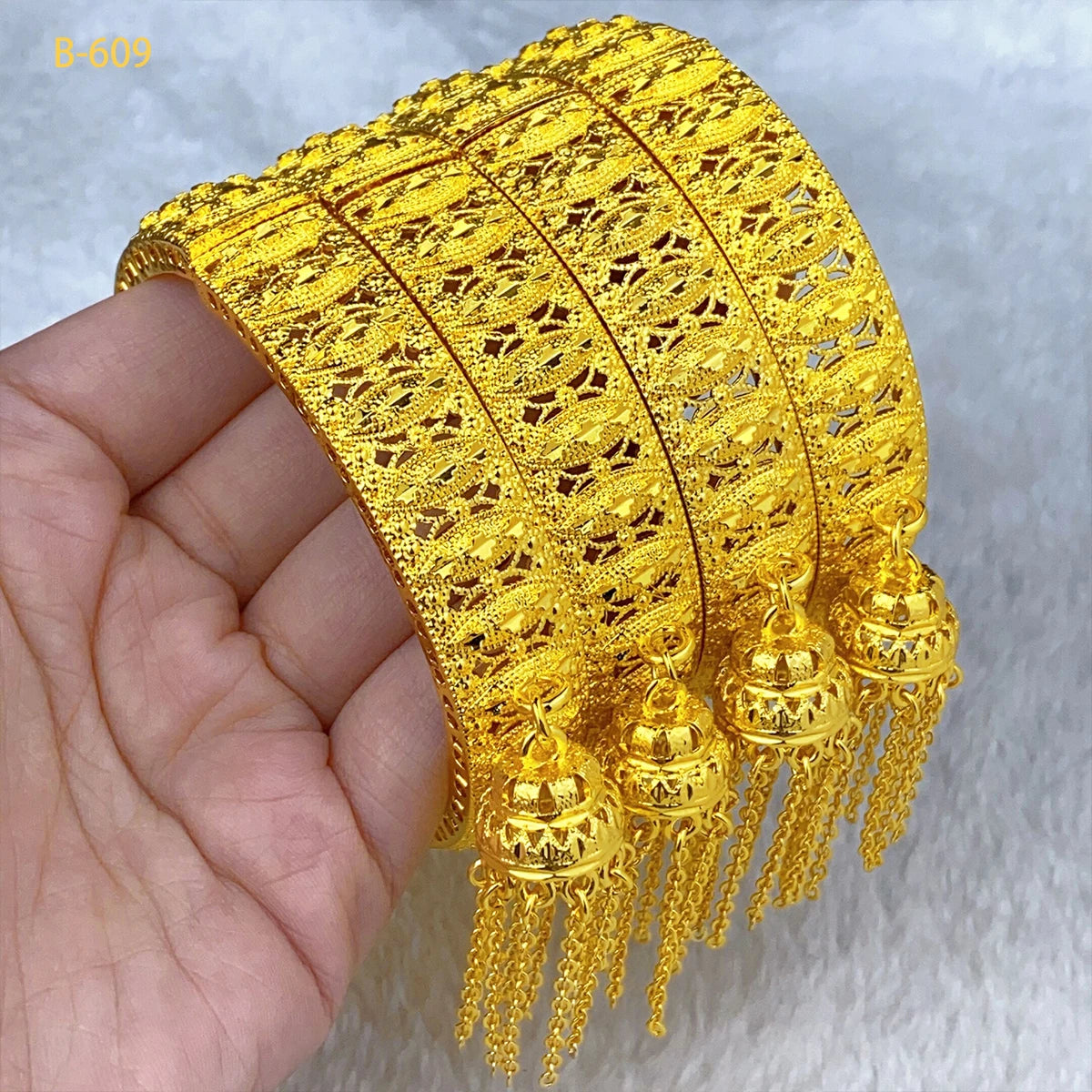 XUHUANG Dubai Gold Bangles with Tassel Pendant ATHLEXES