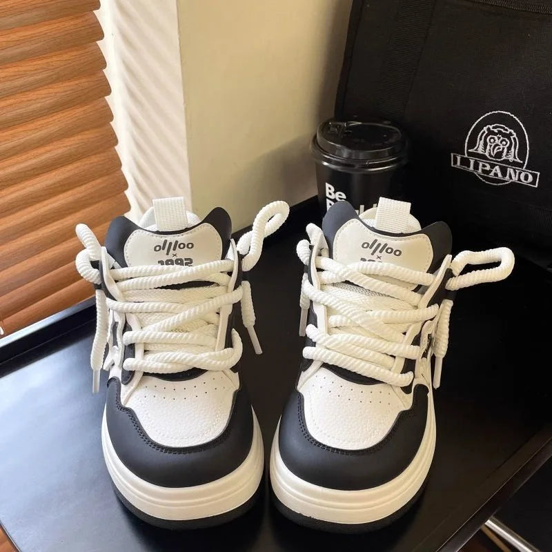 Star Design Lace Up Womenâ??s Platform Sports Sneakers ATHLEXES