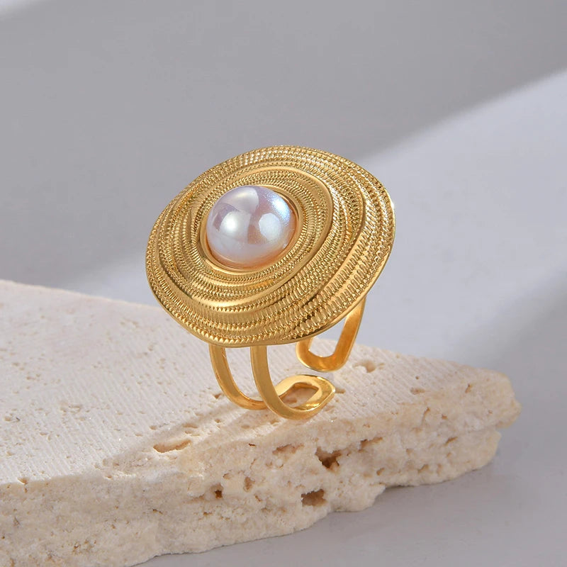 Lustrous Wavelet Gold Pendant with Moonstone ATHLEXES