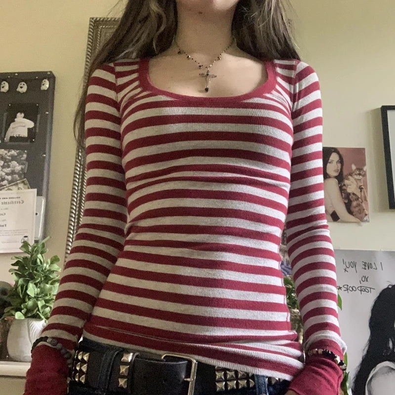 Emo Aesthetic Long Sleeve Grunge Tee for Autumn ATHLEXES