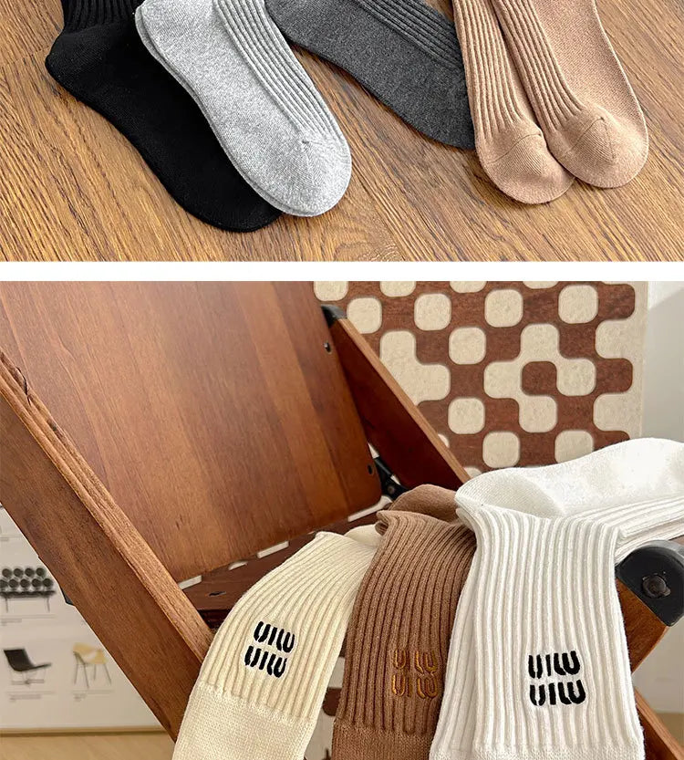 Retro Cotton Loose Socks for Stylish Students ATHLEXES